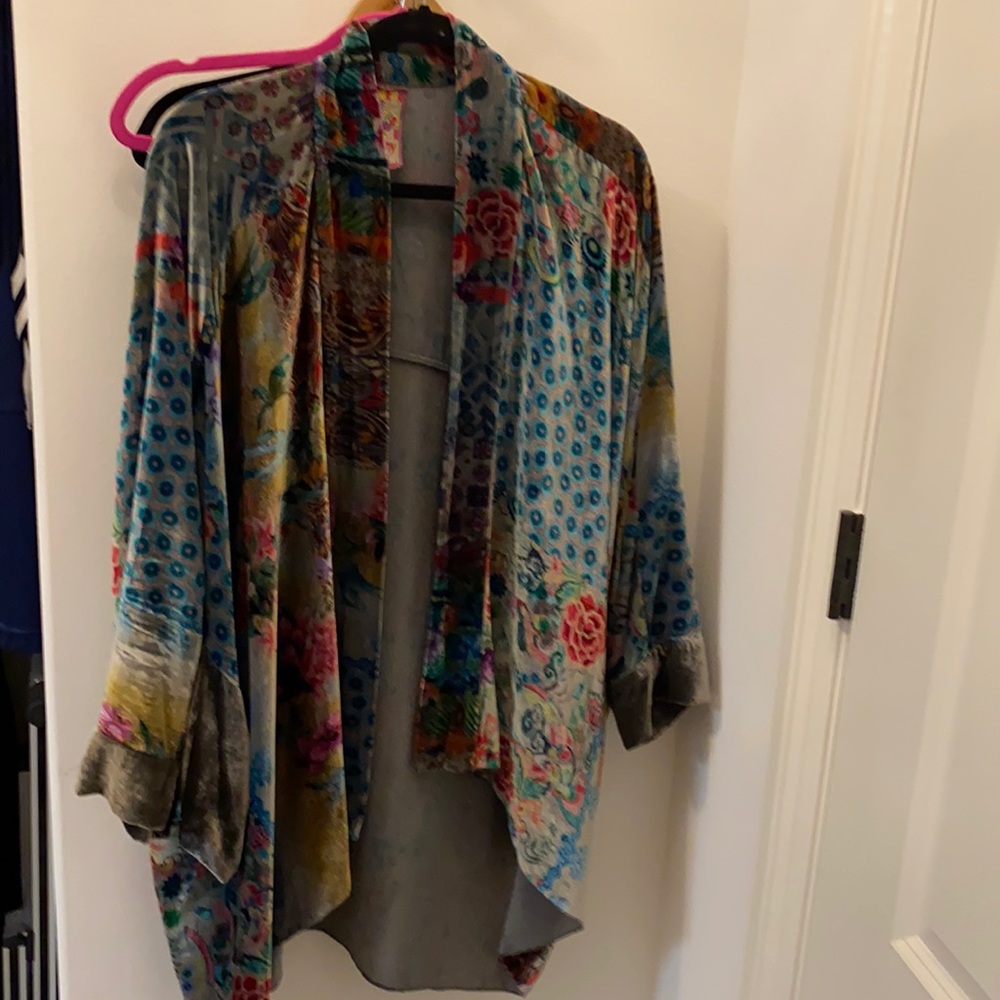 Johnny was velvet silk kimono size M